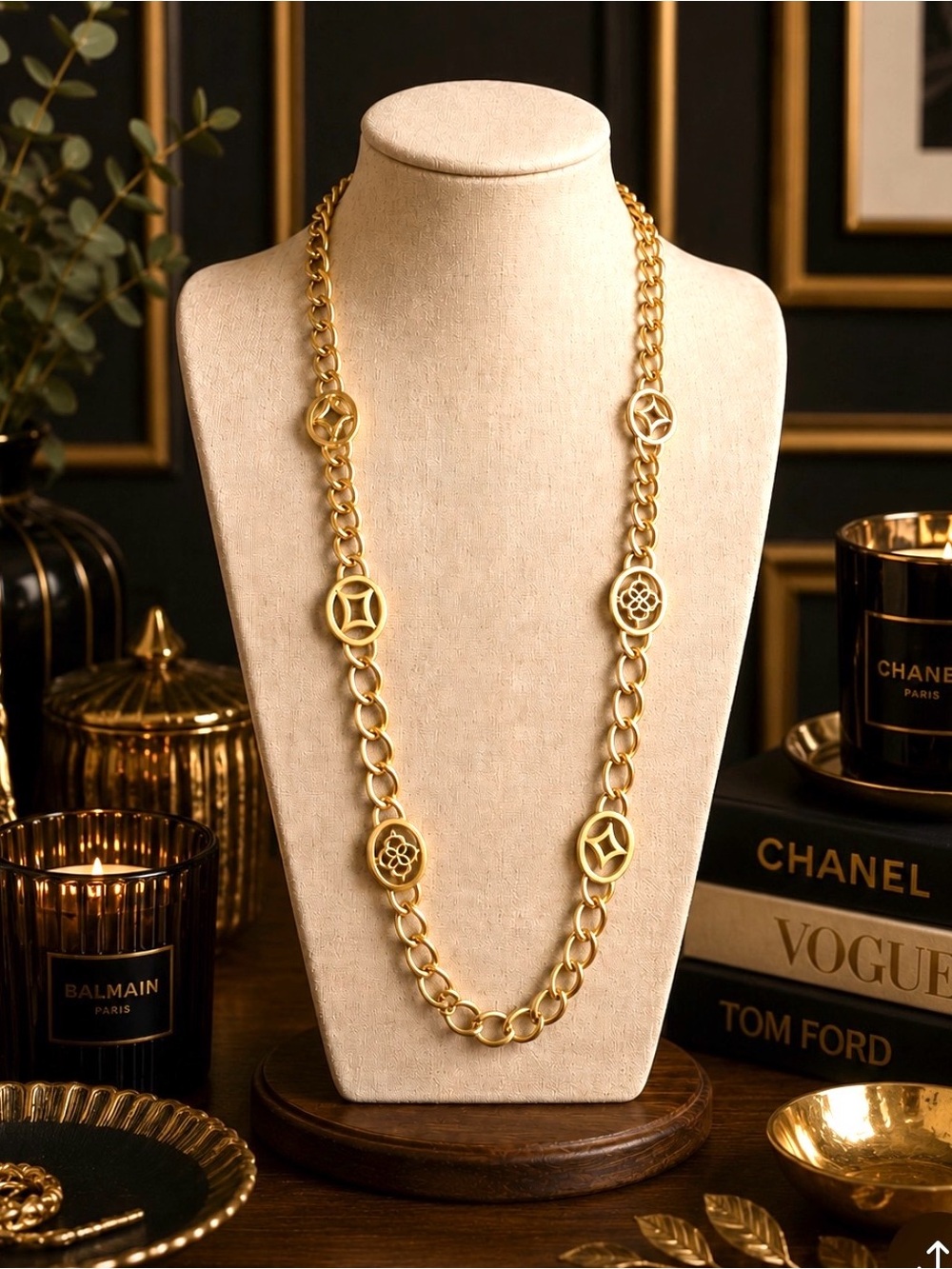 MONET Vintage Long Link Gold-tone Quatrefoil Medallion Statement Necklace/Belt